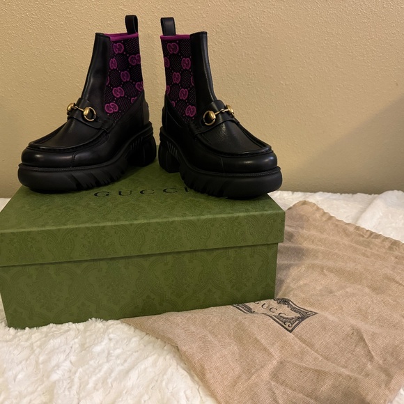 Gucci Women's Black GG Supreme Horsebit Chunky Boots - Picture 5 of 5